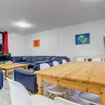 Morzine Hostel *