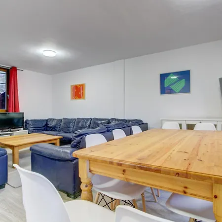 Morzine Hostel *